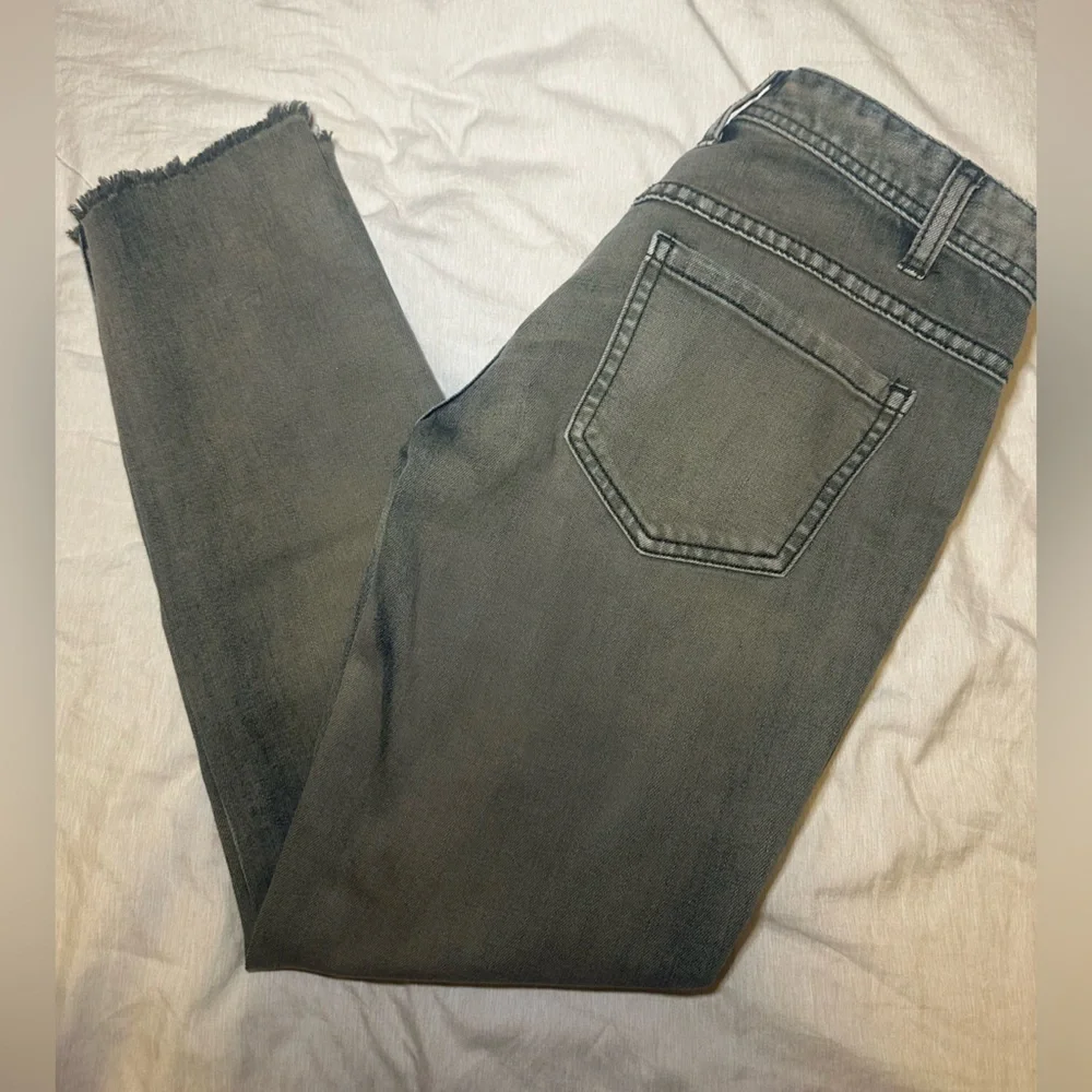 Free People Women’s Charcoal Straight Jeans